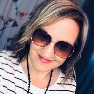 Meet your Posher, Michele